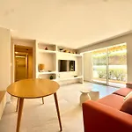Daire L'elegant,4pers,piscine,2 Parkings,climatisation *