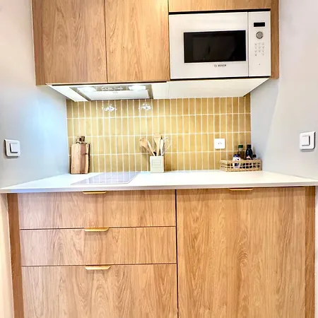 L'elegant,4pers,piscine,2 Parkings,climatisation Lägenhet