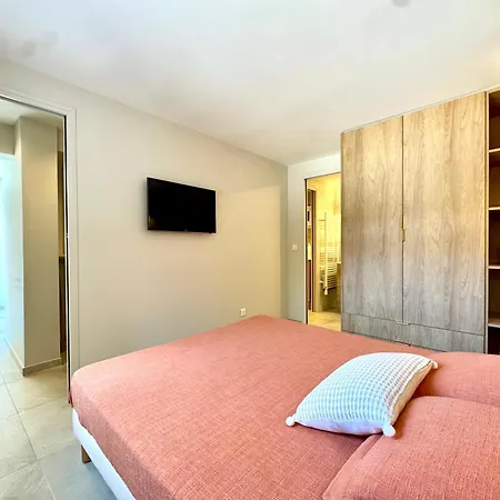 Apartament L'elegant,4pers,piscine,2 Parkings,climatisation