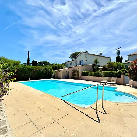Apartament L'elegant,4pers,piscine,2 Parkings,climatisation Saint-Tropez