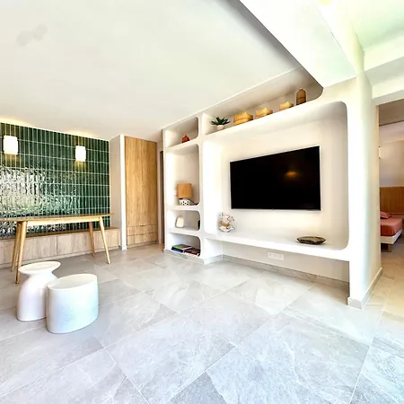 L'elegant,4pers,piscine,2 Parkings,climatisation Lejlighed