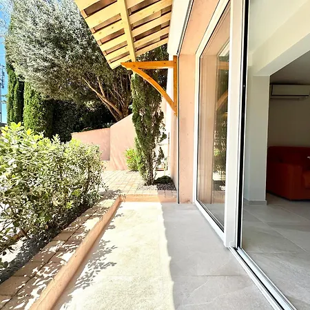شقة L'elegant,4pers,piscine,2 Parkings,climatisation سان تروبيه