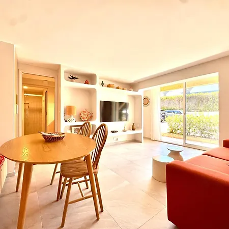 L'elegant,4pers,piscine,2 Parkings,climatisation Apartament