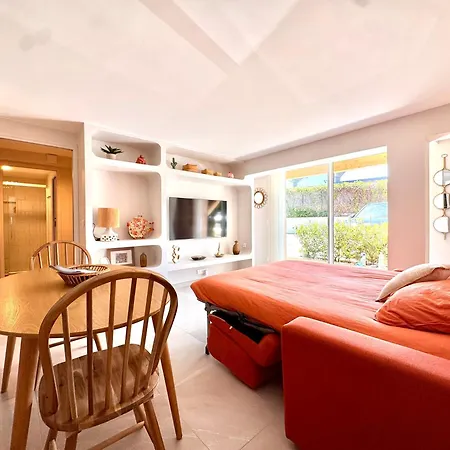 L'elegant,4pers,piscine,2 Parkings,climatisation Apartament